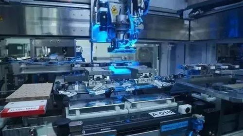 探秘寶馬電動(dòng)汽車核心零件電池模塊的生產(chǎn)制造,先進(jìn)程度大開(kāi)眼界